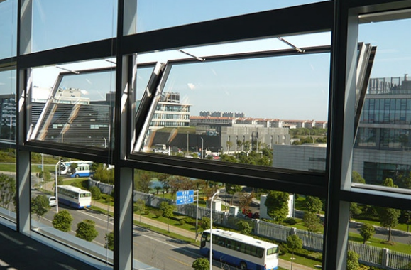 電動開窗機適用于所有類型的窗戶嗎?